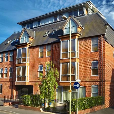 2 Bed 2 Bath At Pelican Hse In Newbury - Free Secure, Allocated Parking Exterior photo